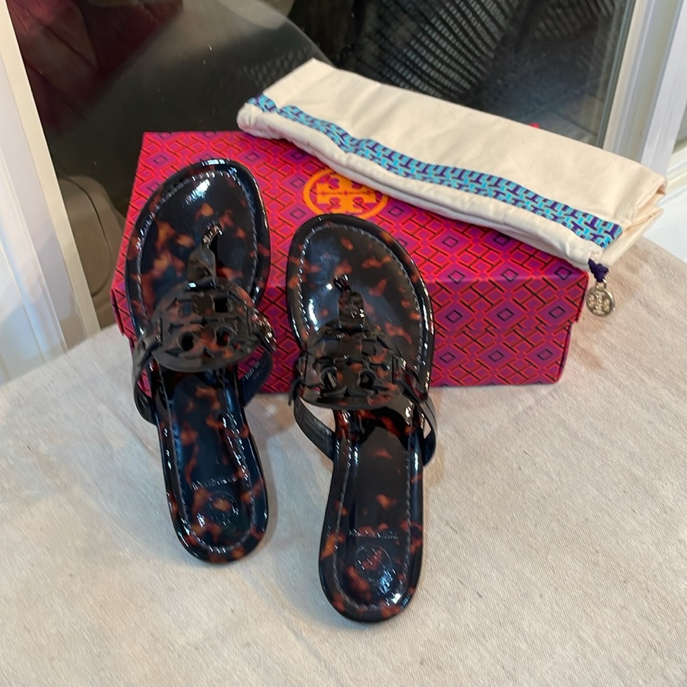 New Tory Burch Miller patent printed leather Tortoise Shell Sandals size 7.5